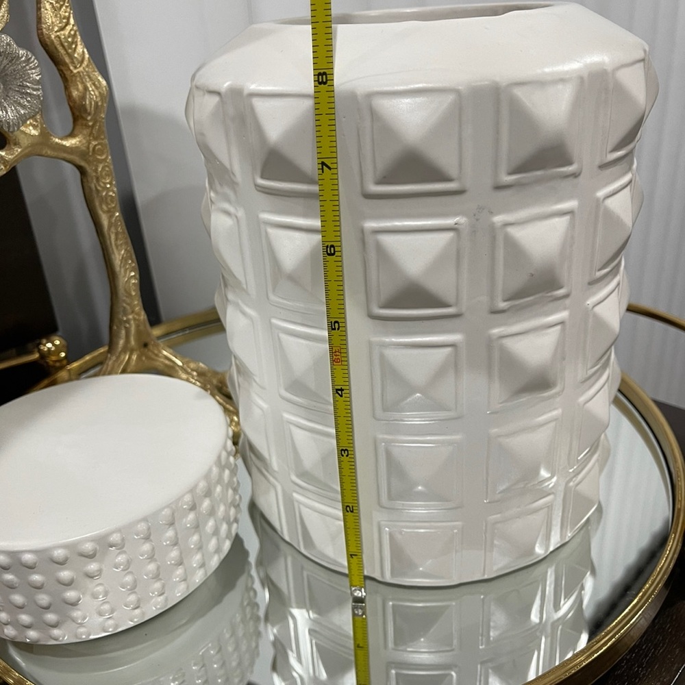 Vase - Picture 3 of 4